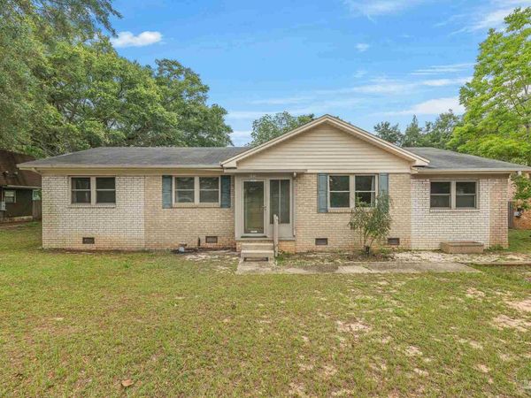 6105 E Shore Dr, Pensacola, FL 32505