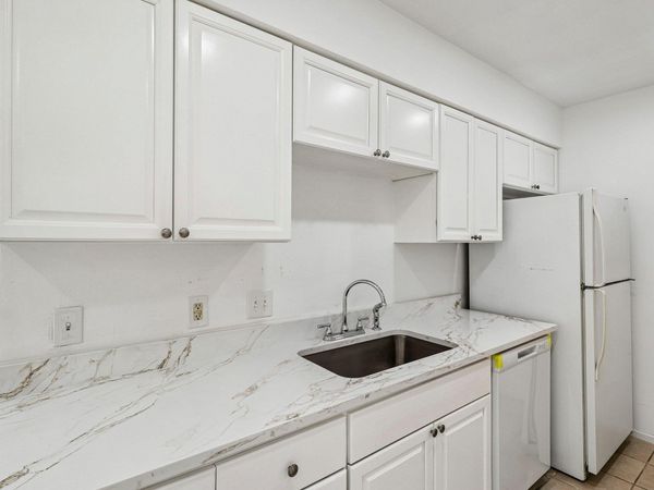 5809 Coventry LN , Austin, TX 78723