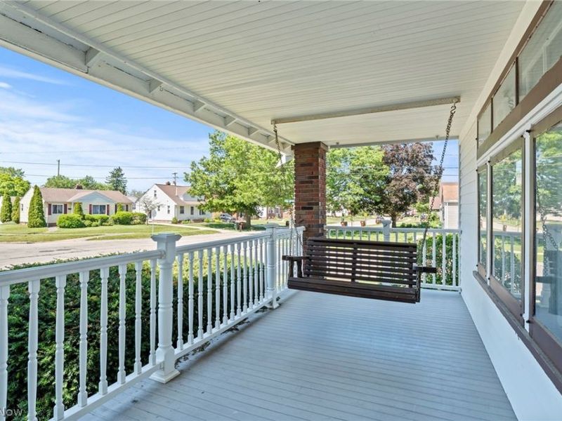 6502 Renwood Drive, Parma, OH 44129 Photo 3