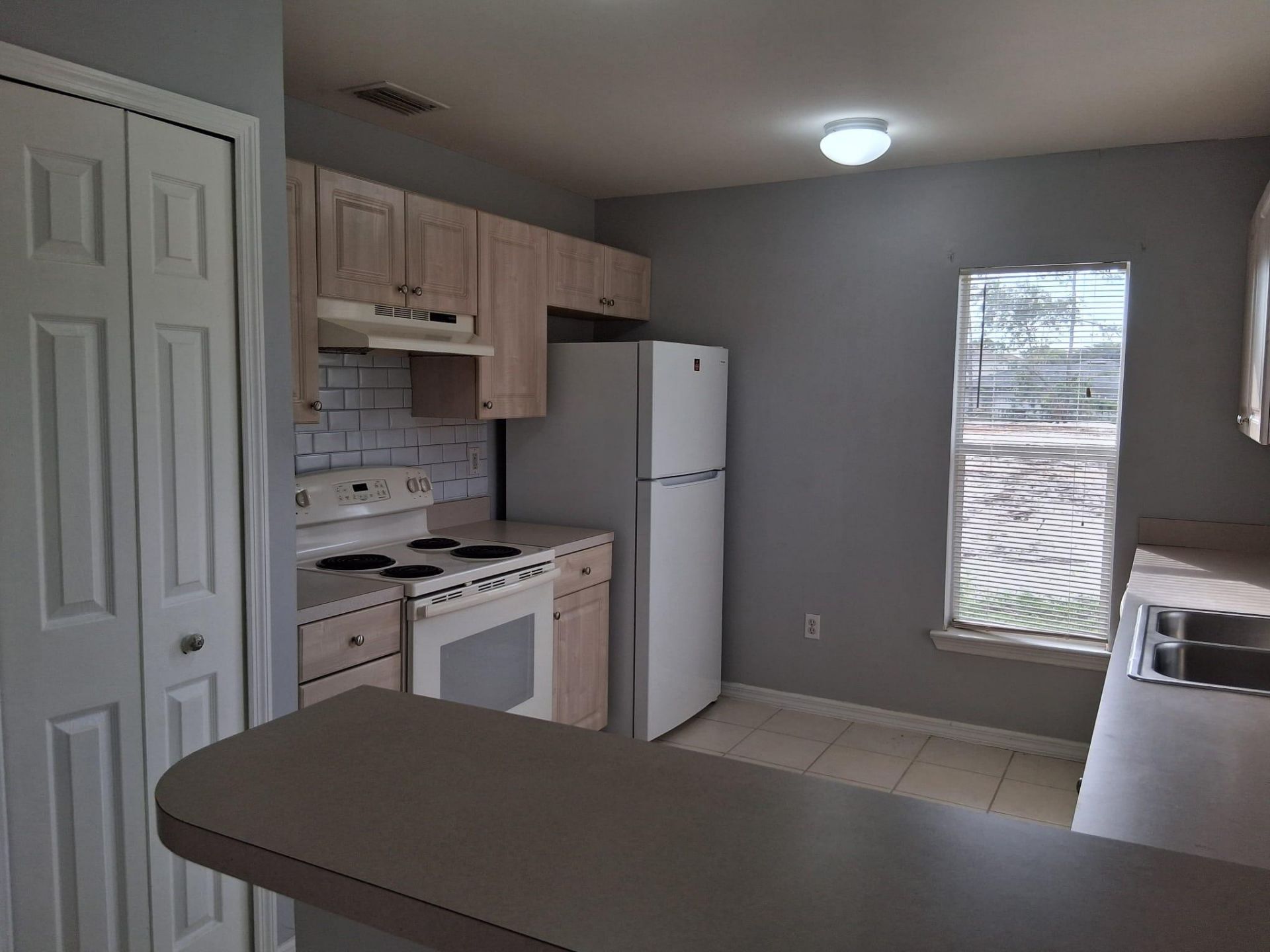 113 S John Ave Avenue S, Lehigh Acres, FL 33973 Photo