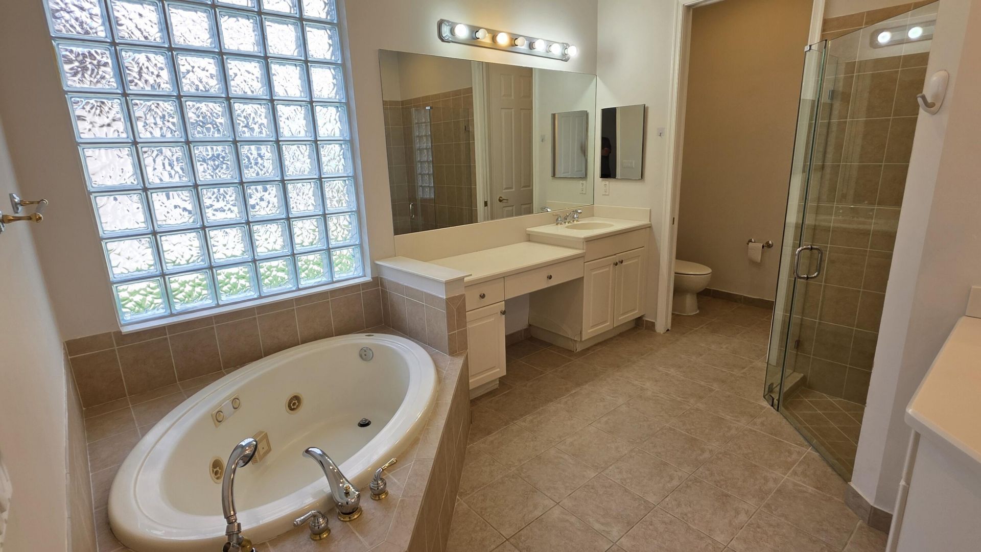 2264 SW Newport Isles Boulevard, Port Saint Lucie, FL 34953 Photo