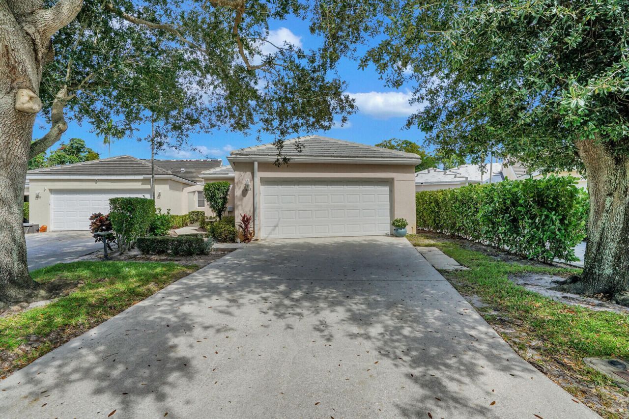 1022 Island Manor Drive, Greenacres, FL 33413 Photo