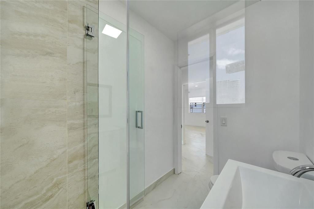 323 Elm Street, Unit 7, Hollywood, FL 33019 Photo