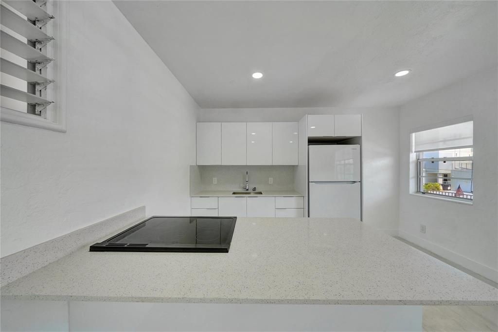 323 Elm Street, Unit 7, Hollywood, FL 33019 Photo