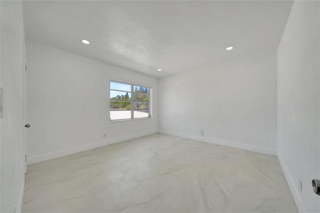 323 Elm Street, Unit 7, Hollywood, FL 33019 Photo