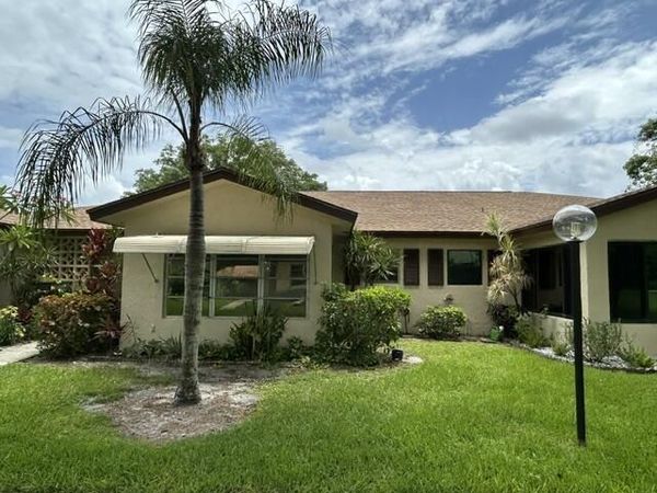 5270 Nesting Way, Unit B, Delray Beach, FL 33484