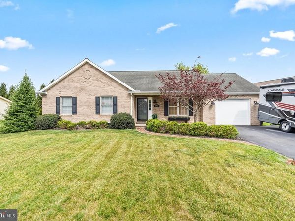 10025 JASPER DRIVE, GREENCASTLE, PA 17225