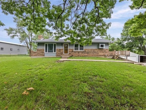 20875 251st Street, Tonganoxie, KS 66086