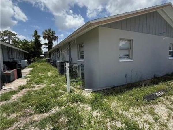 5456 10th AVE , FORT MYERS, FL 33907