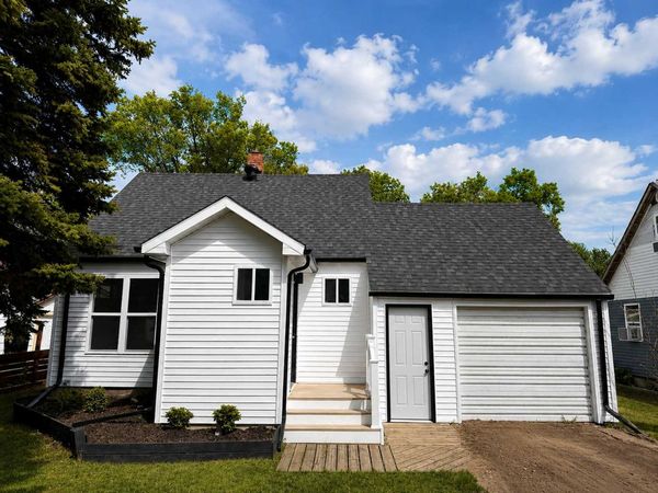 922 Tindolph Avenue S, Thief River Falls, MN 56701