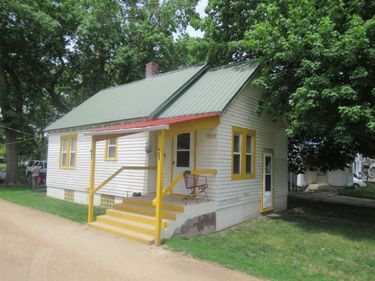 11069 Bird Avenue, Leota, MN 56153