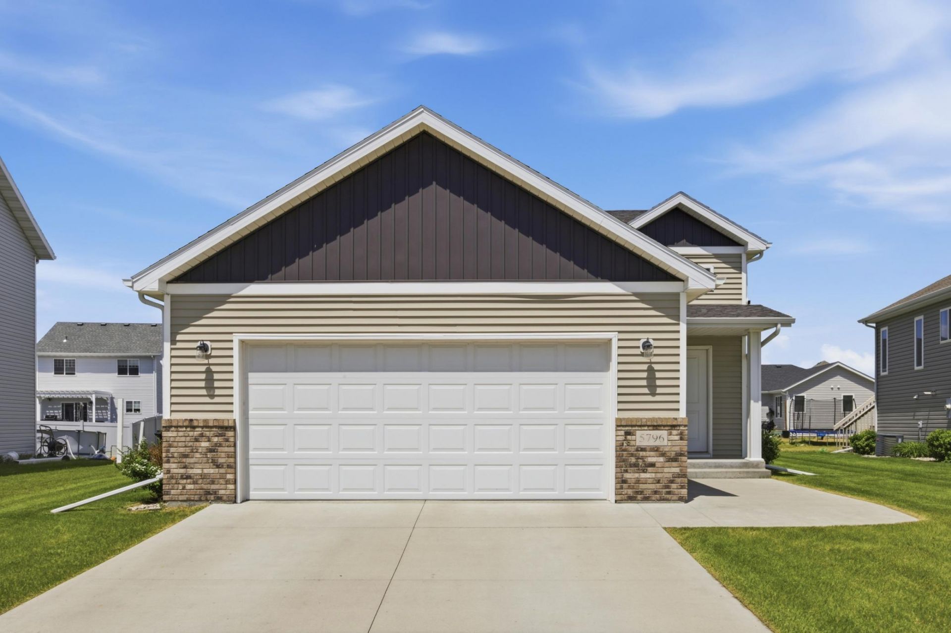 5796 Deb Drive W, West Fargo, ND 58047 Main Photo