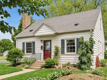 3301 Brownlow Avenue, Saint Louis Park, MN 55426