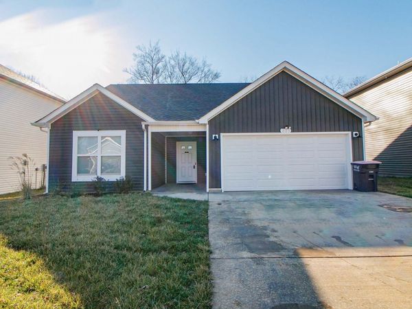 220 King Road , Clarksville, TN 37042