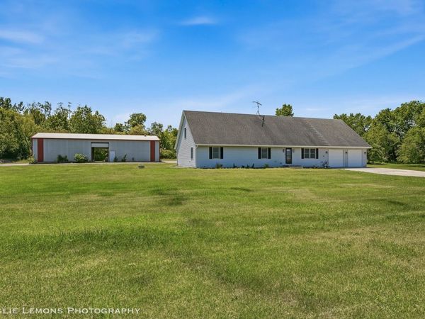 8705 E Pine Bluff Road , Coal City, IL 60416