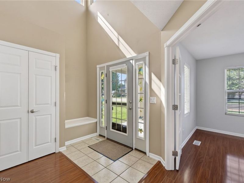 312 Lake Breeze Cove, Eastlake, OH 44095 Photo 5