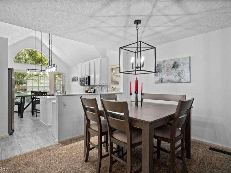 22669 Melissa Lane , Strongsville, OH 44149 Photo 10