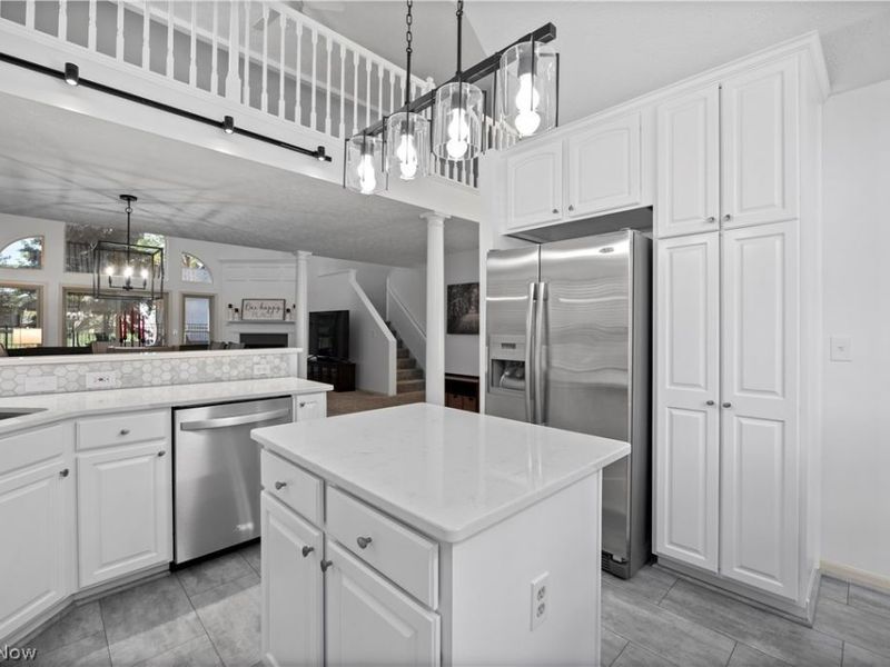 22669 Melissa Lane, Strongsville, OH 44149 Photo 8
