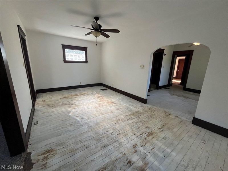363 Spring Street , Struthers, OH 44471 Photo 13