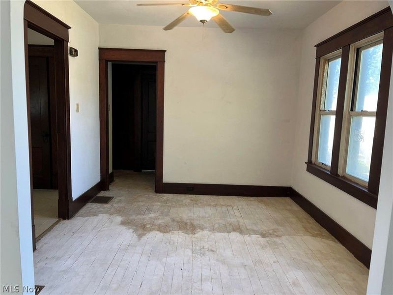 363 Spring Street , Struthers, OH 44471 Photo 9
