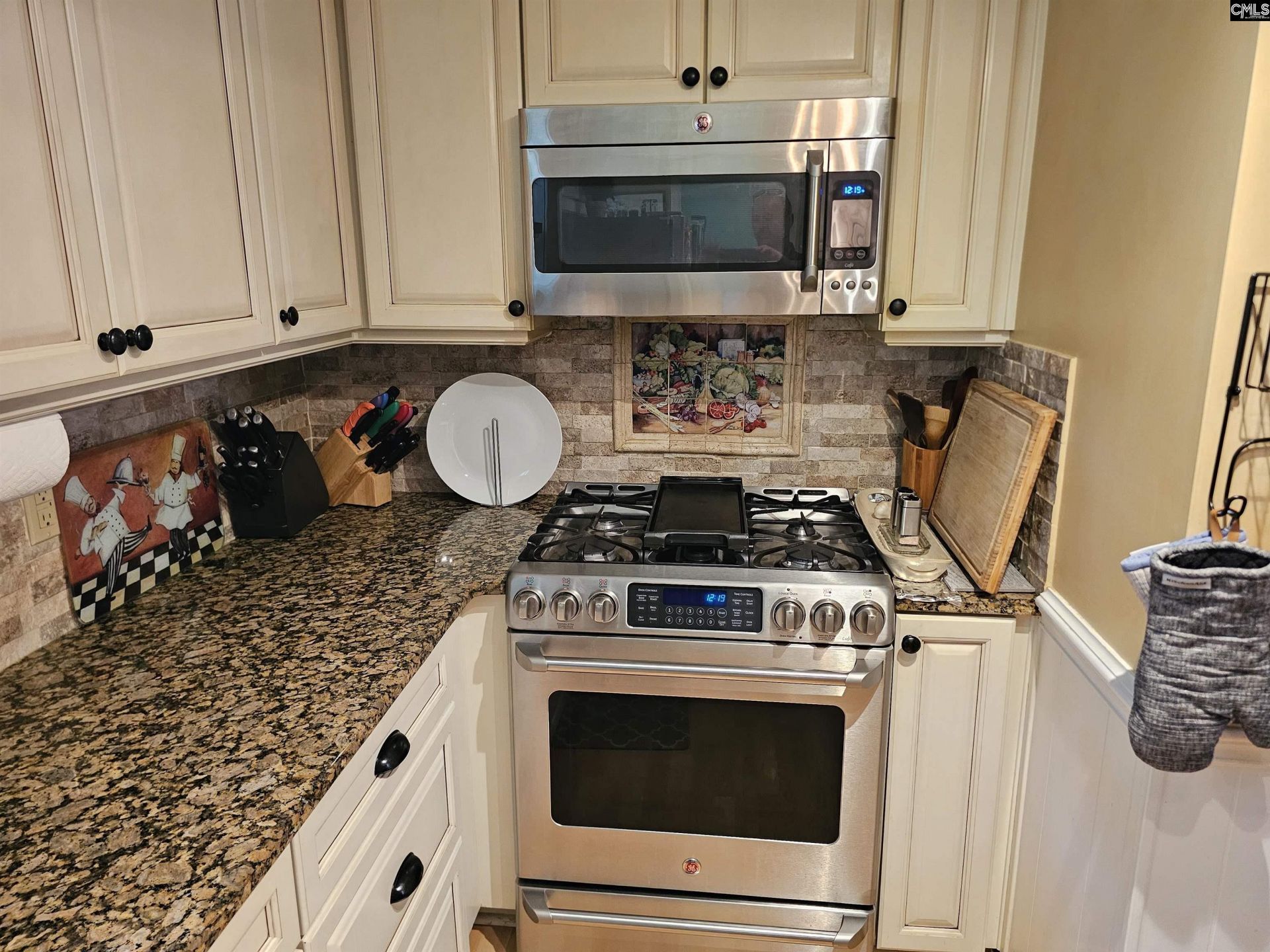 625 Challedon Drive  Photo 12