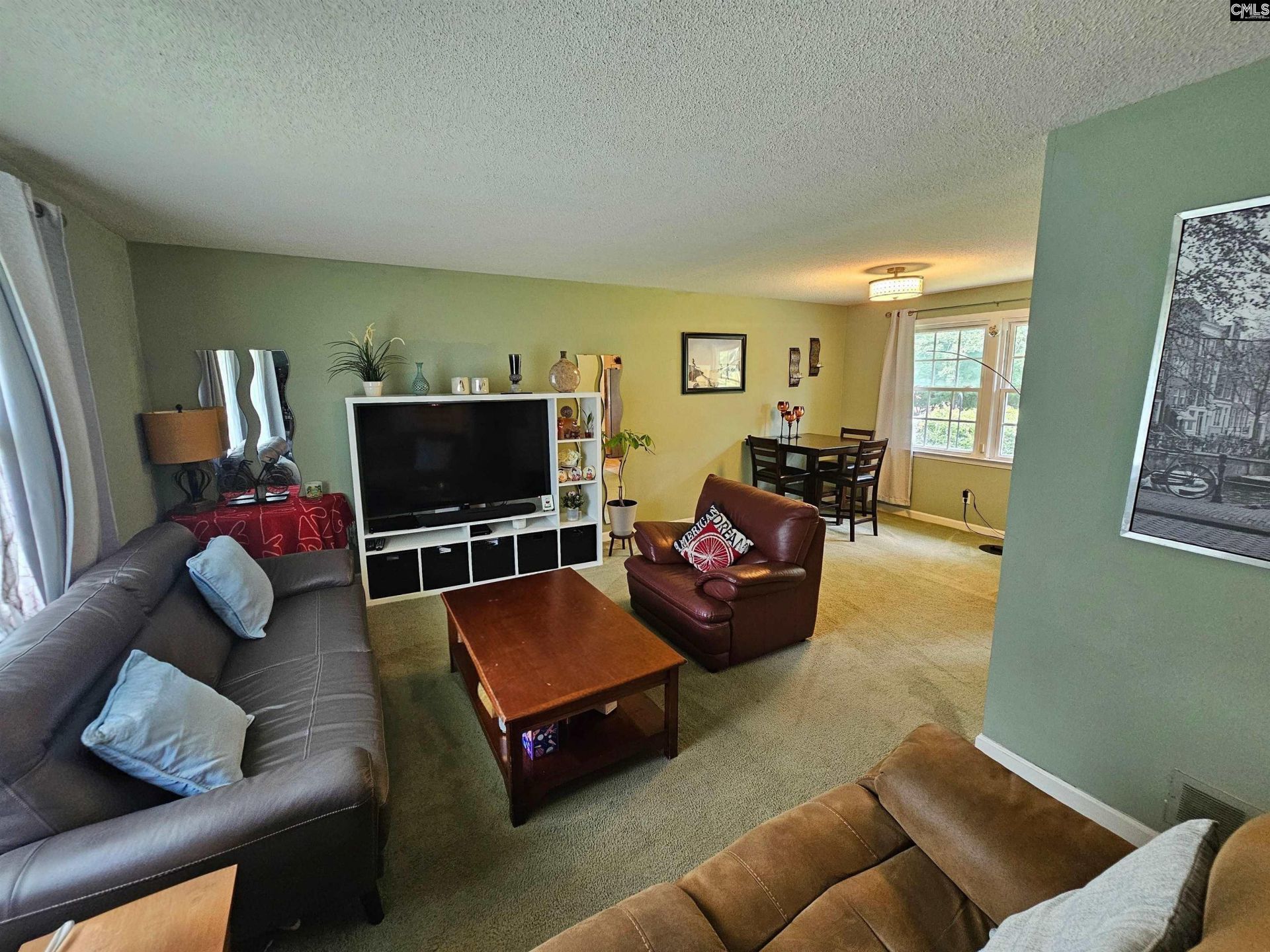625 Challedon Drive  Photo 5