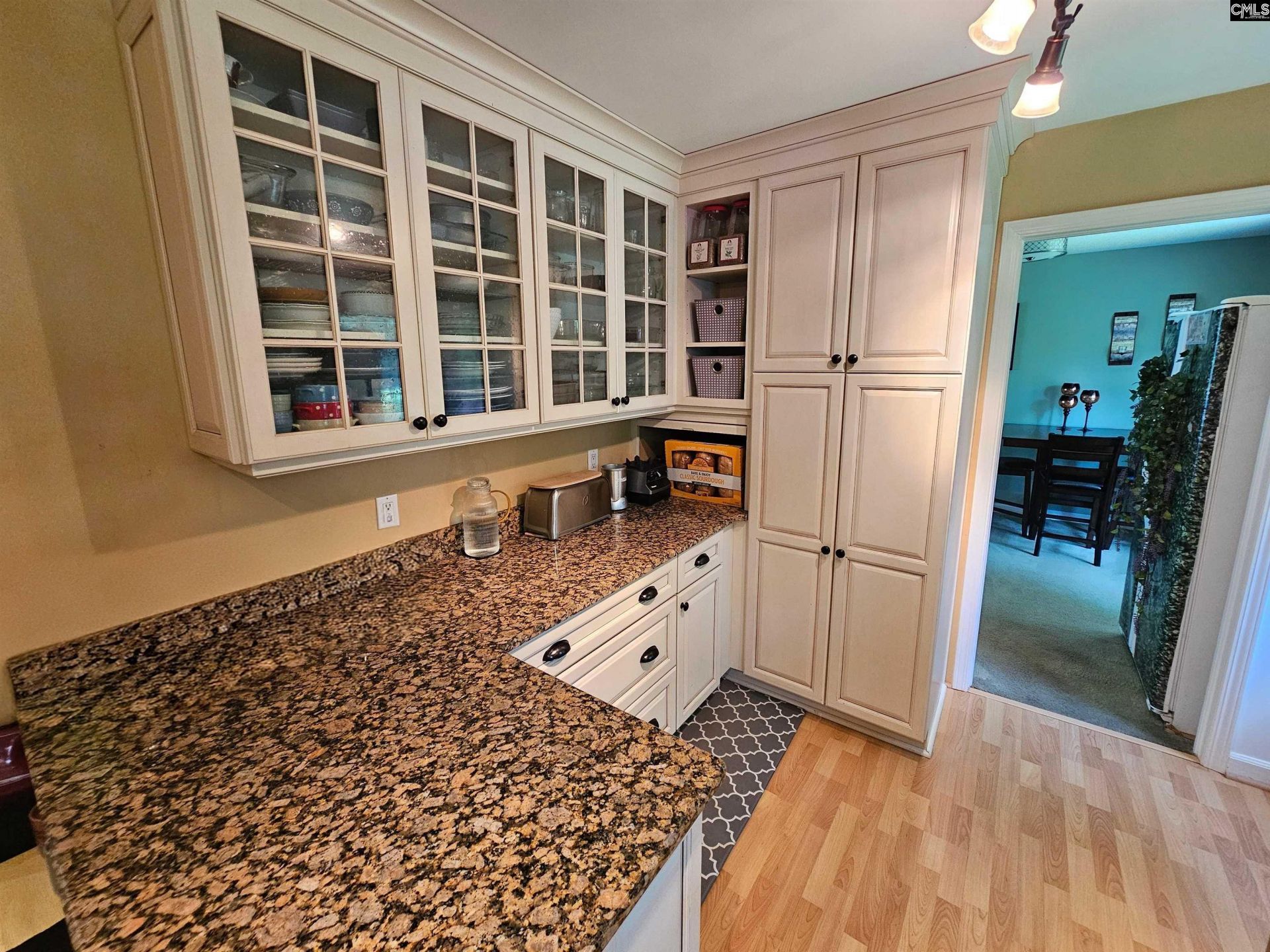 625 Challedon Drive  Photo 9