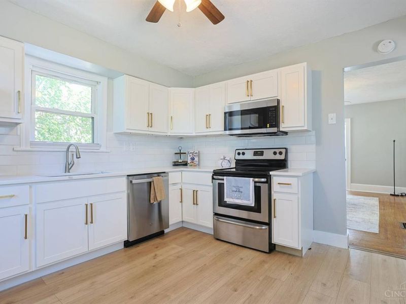 5052 Casa Loma Boulevard, Green Township, OH 45238 Photo 11