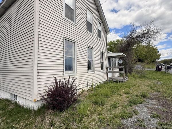 1091 Hoosick Road, Troy, NY 12180