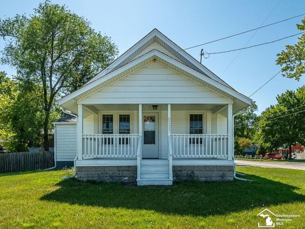 8237 Lewis Avenue, Temperance, MI 48182