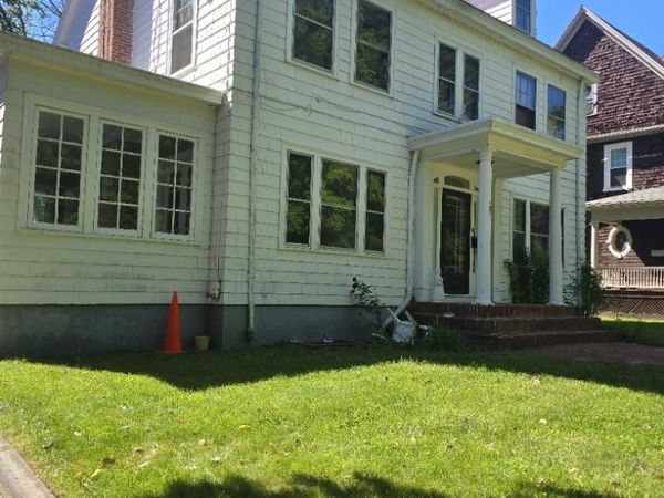 197 Ridgefield , Hartford, CT 06112