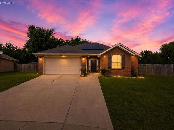 2901 S E Street, Rogers, AR 72758