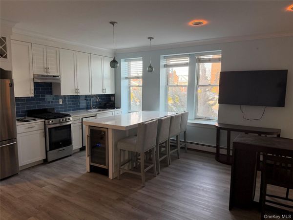 25 W Broadway , Unit 104, Long Beach, NY 11561