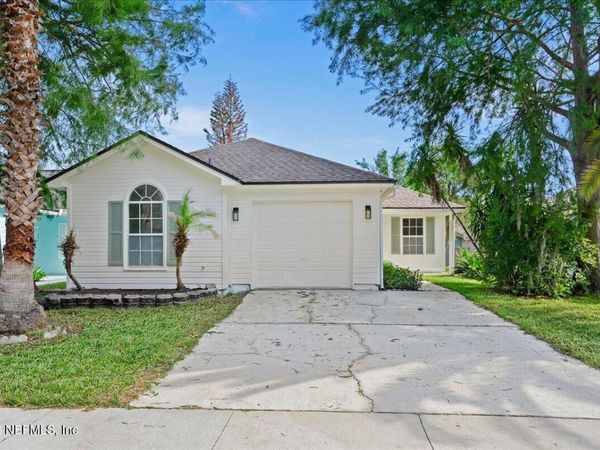 909 GAVAGAN Road, Jacksonville, FL 32233