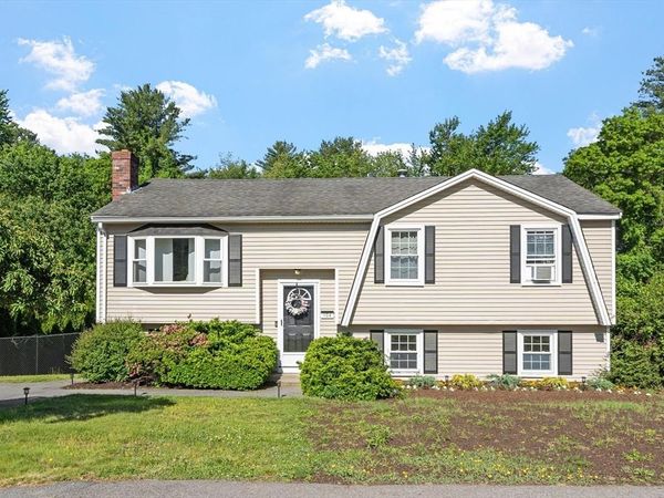 104 Freda Lane, Lowell, MA 01854