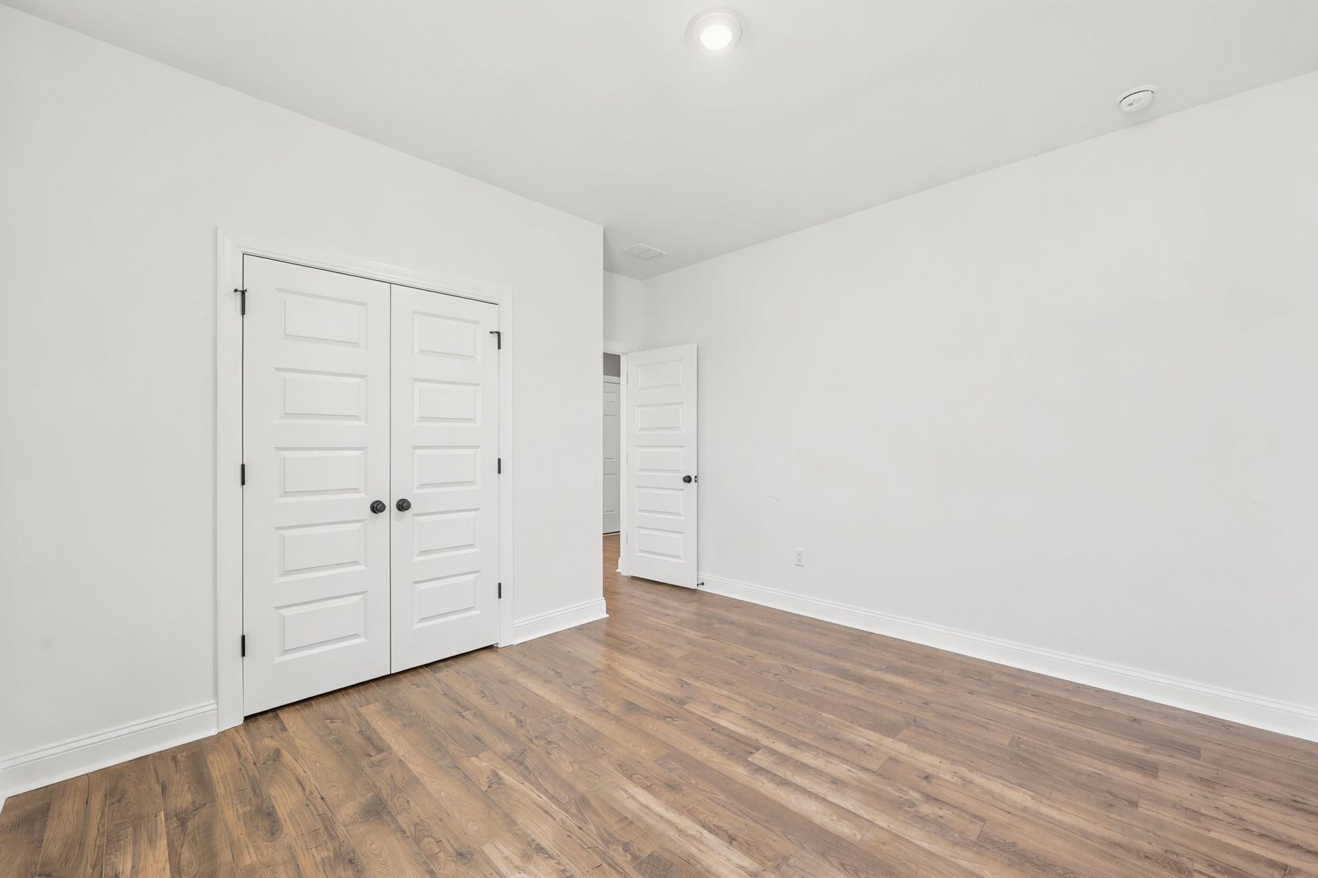 905 Inlet Keys St. Photo 30