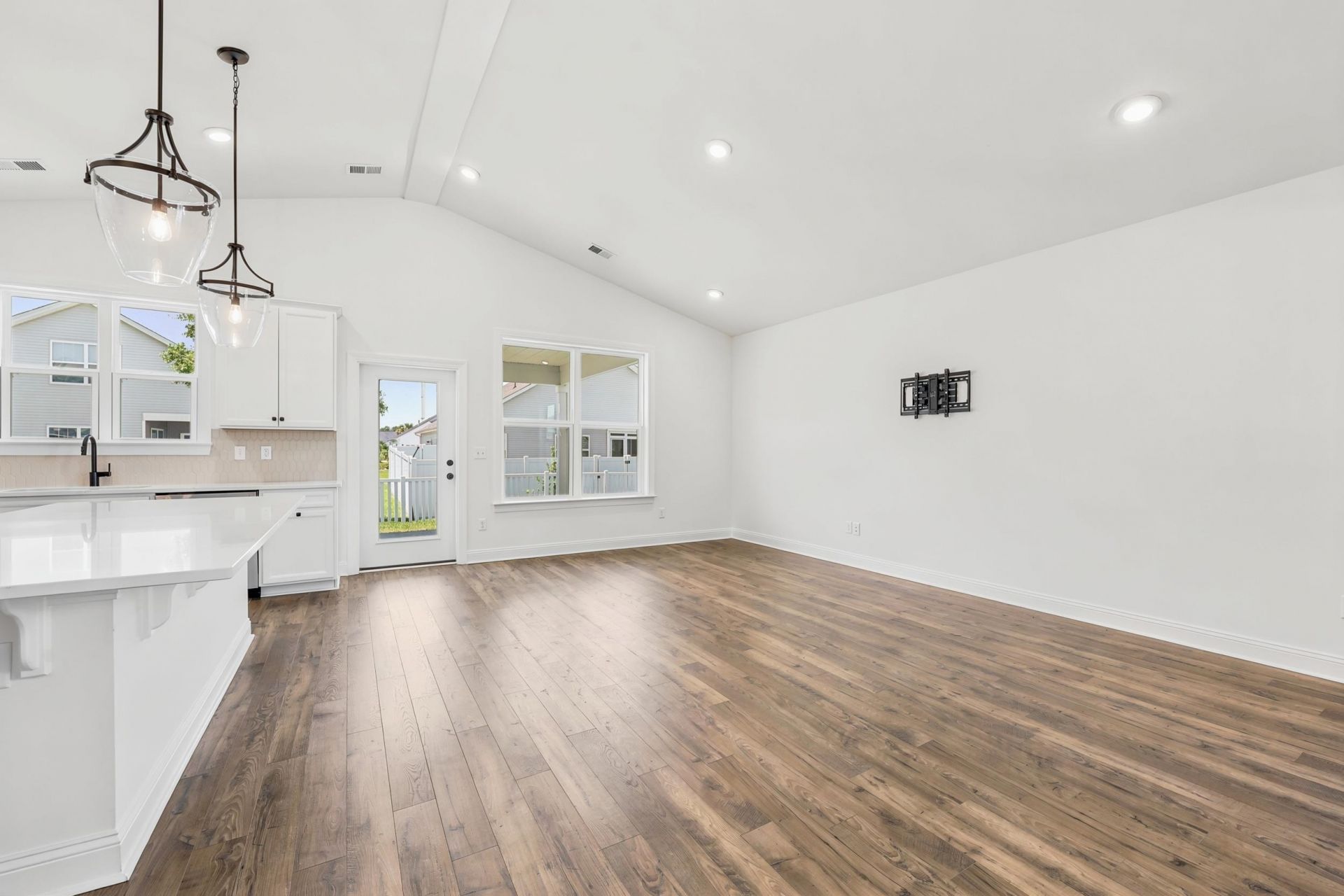 905 Inlet Keys St. Photo 8