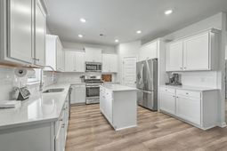 112 Upper Trestles Avenue photo 4