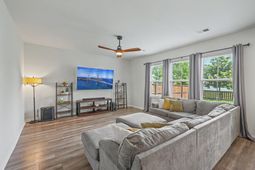 112 Upper Trestles Avenue photo 4