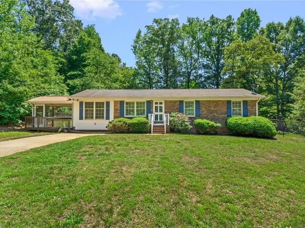 5404 Pine Level Drive , Browns Summit, NC 27214