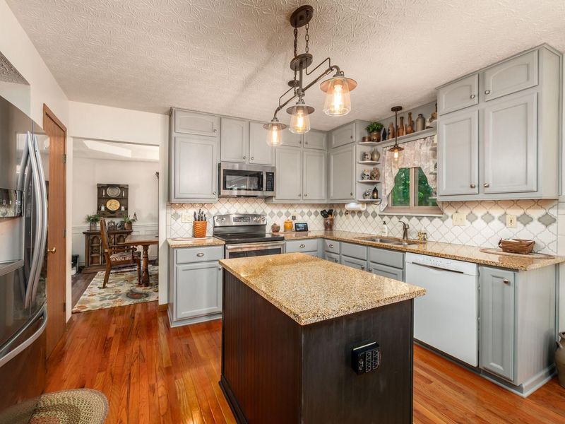 690 Quail Hollow Drive S, Marysville, OH 43040 Photo 11