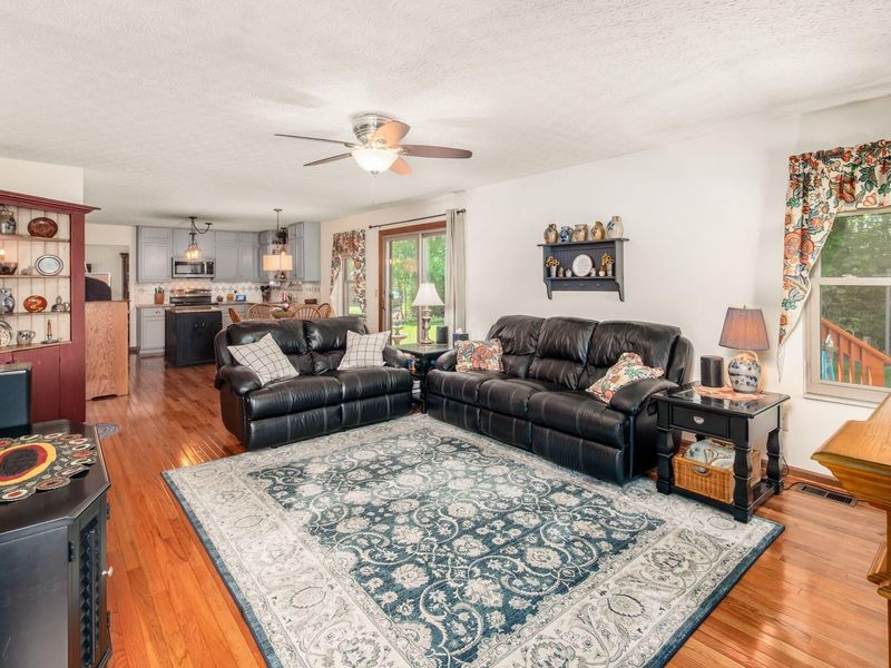 690 Quail Hollow Drive S, Marysville, OH 43040 Photo 21