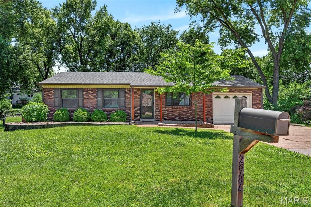 2984 Joyce Court , Maryland Heights, MO 63043 Main Photo