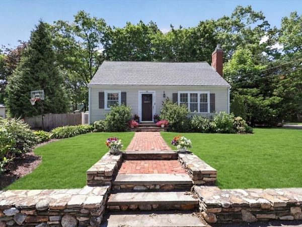52 Gerard Rd, Norwell, MA 02061