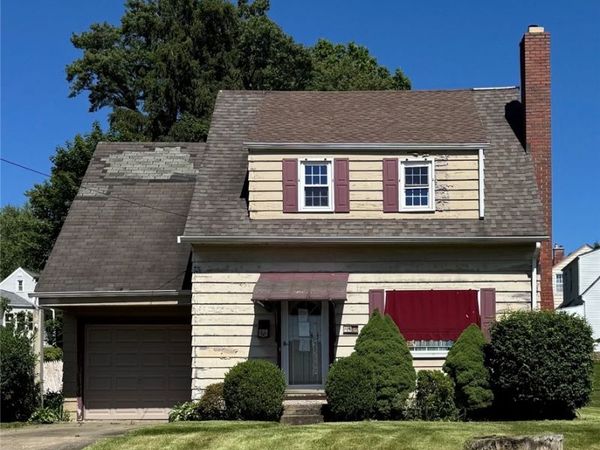 749 Pershing St , Ellwood City, PA 16117