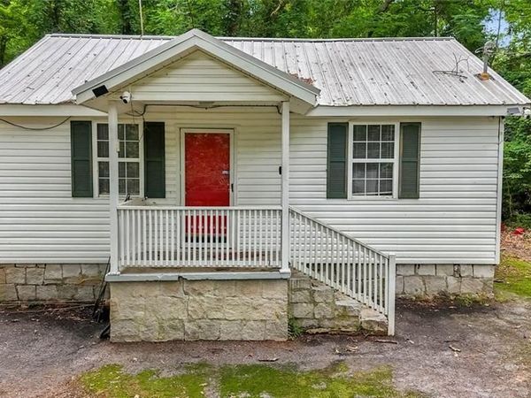 281 Valley Lake Drive, Stone Mountain, GA 30087