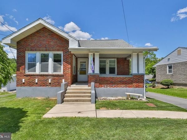 1635 E EMMAUS AVENUE , ALLENTOWN, PA 18103
