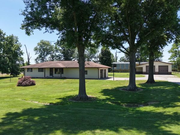 501 Harrison Street , Waltonville, IL 62894