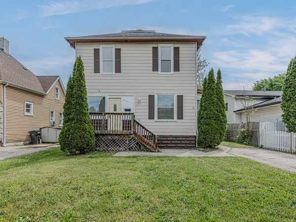2913 Gabriel Avenue , Zion, IL 60099