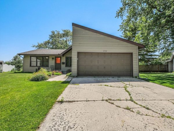 1911 Ash Court , Aurora, IL 60506